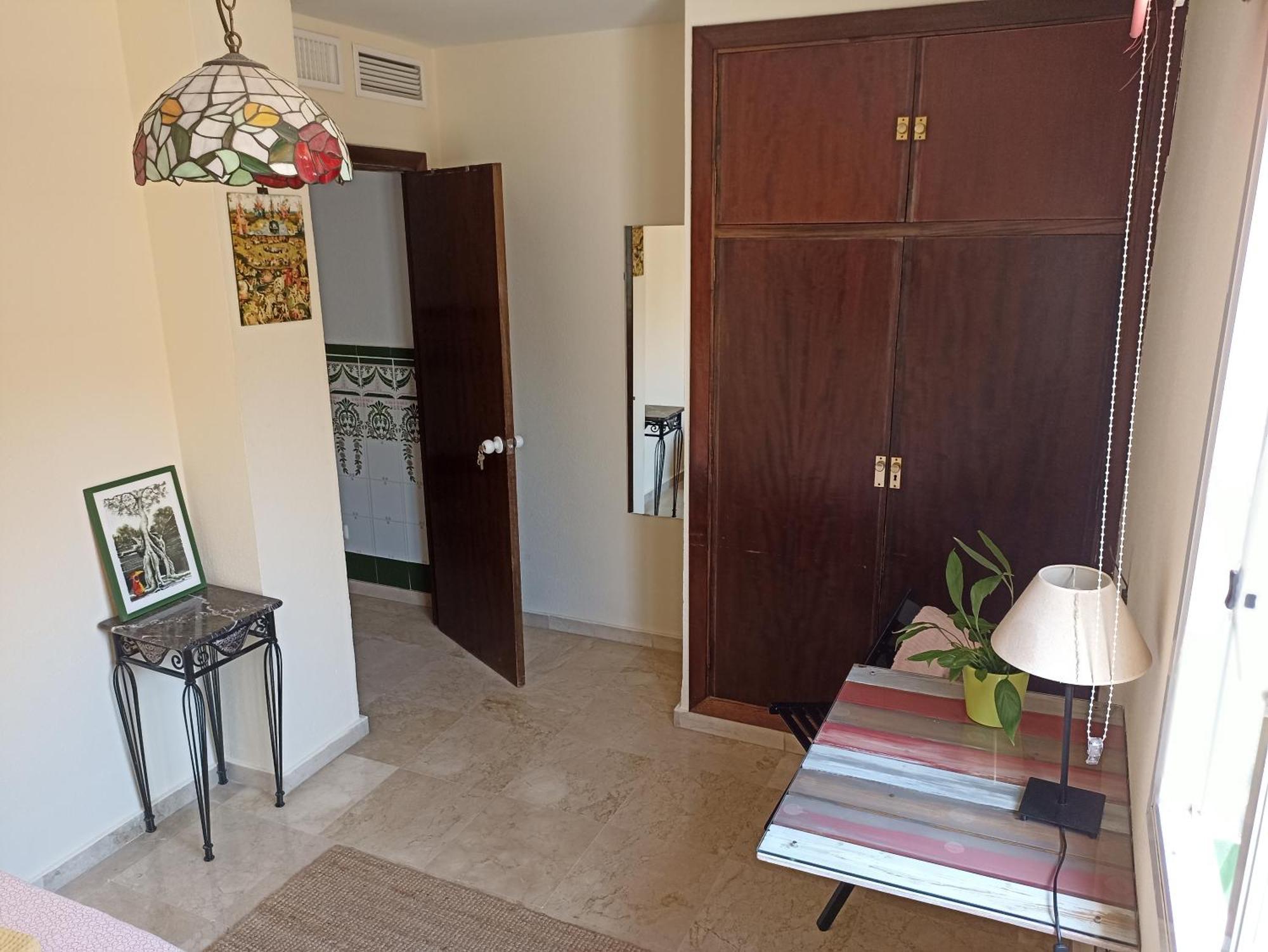 Confortable Habitacion Centrica En Piso Privado Privatunterkunft